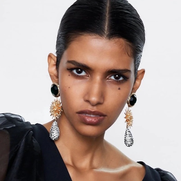 Zara Vintage Floral Green Stone Statement Tear Drop Long Dangle Earrings - Picture 2 of 13